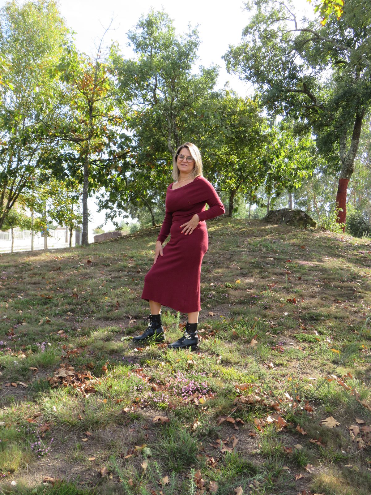 Vestido de malha com gola caida